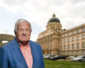 Václav Klaus děkanem Katolické teologické fakulty UK.