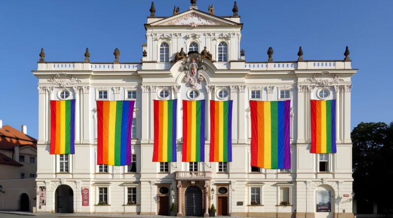 Katolická církev zvažuje vstup na nový růstový trh: žehnání stejnopohlavním párům